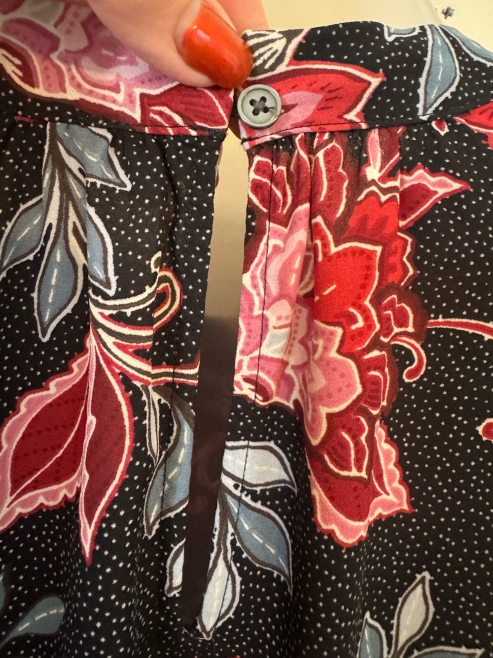 ANN TAYLOR LOFT Black Floral Office/Career Blouse XLARGE       #C - Picture 6 of 8